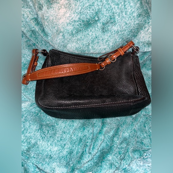 Coach Black and Brown Leather Shoulder Bag with Textured Finish - Picture 2 of 13